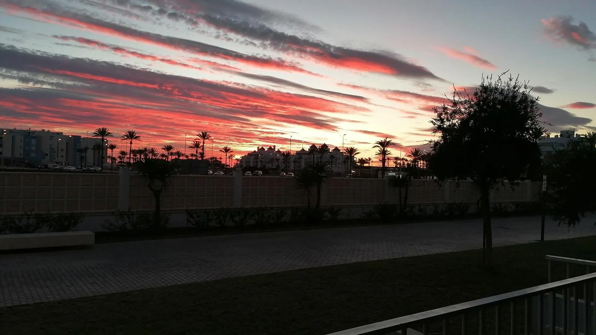 Apartament Sybarix Beach: 1ª Linea De Playa Roquetas de Mar Hiszpania